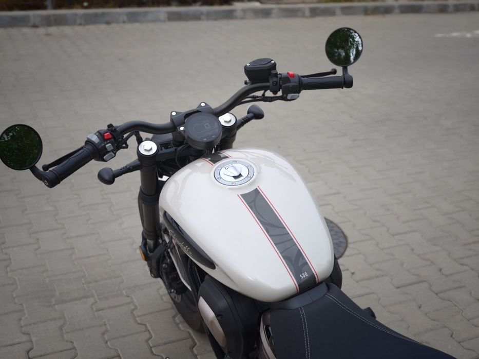Benda Chincllia 500
