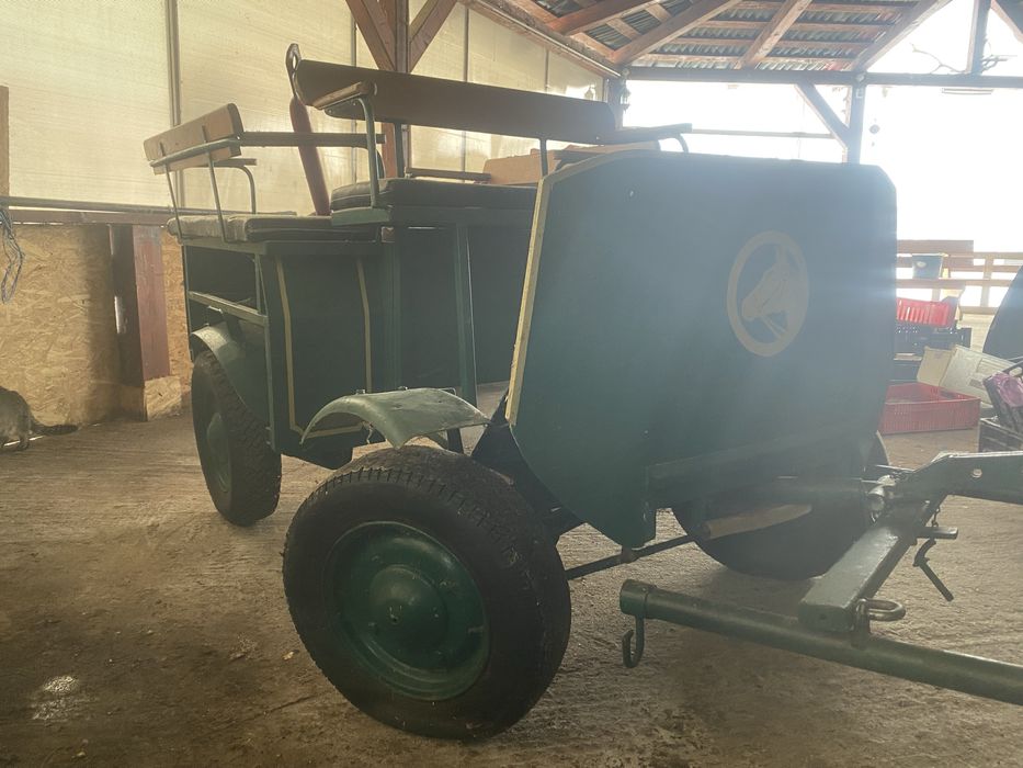 Vând trasura Dupa ponei