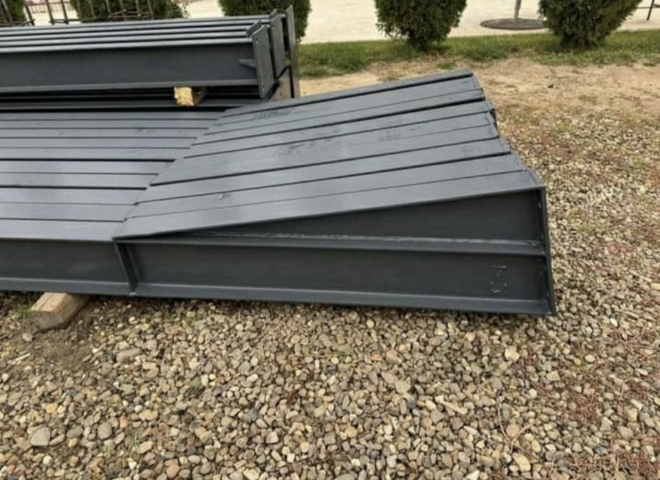 Societatea noastră se ocupa cu vanzarea de hala metalica pe structura