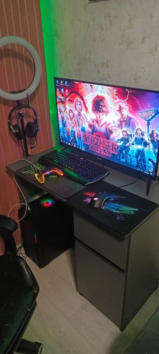 Продам компьютер (стол в подарок)