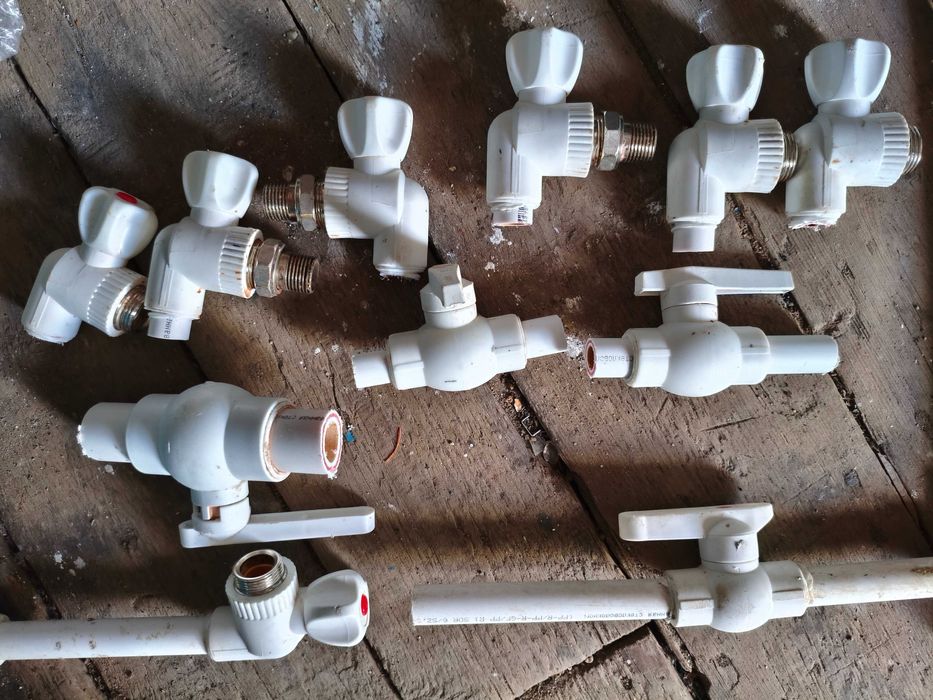 Краны шаровые угловые и прямые