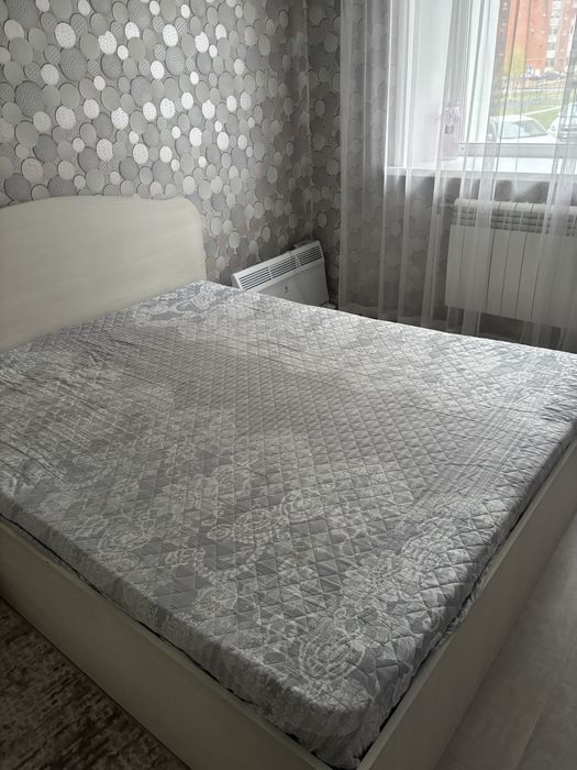 Продам спальный гарнитур