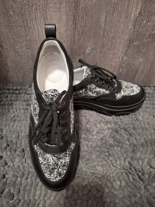 Обувки от естествена кожа - номер 38