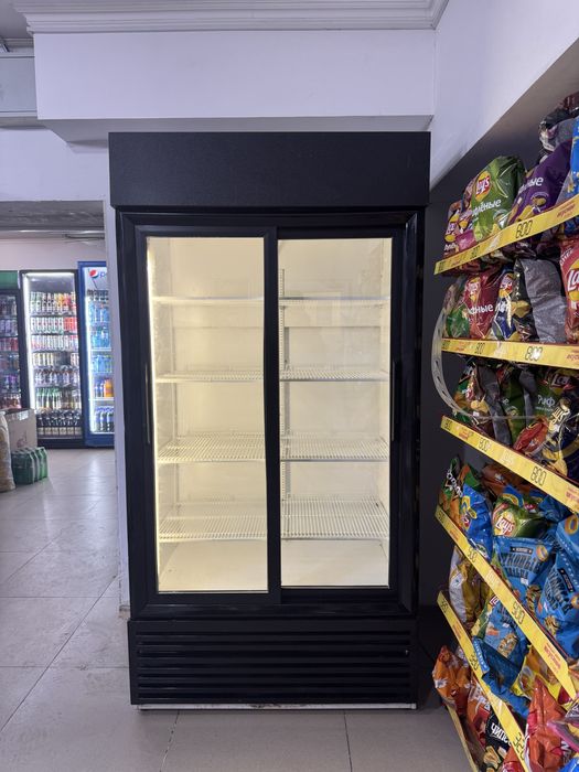 Продам витрины холодильники