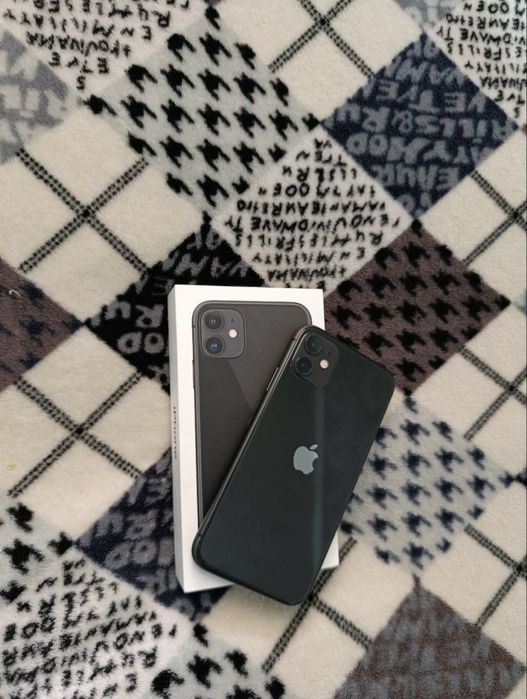 Продам айфон 11 в комплекте