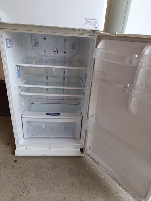 Продам свой холодильник Самсунг инвертор