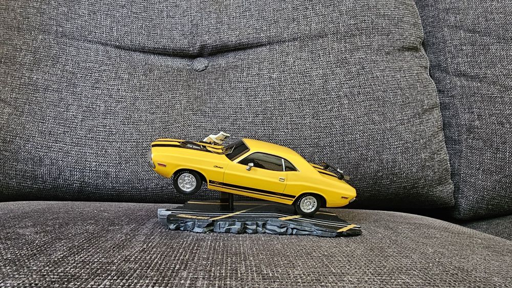 Продавам Driver колата.