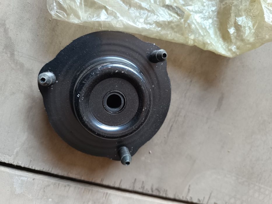 Опорные чашки передние Toyota 4runner