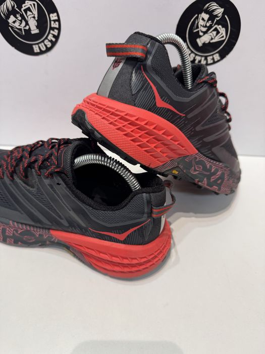 Маратонки HOKA  SPEED GOAT  3. Номер 38.5