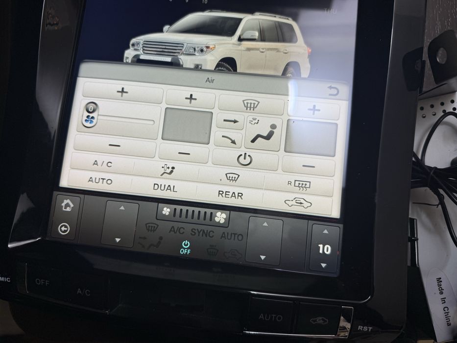 * Android монитор 12.1 штатное головное устройство на LandCruiser 200