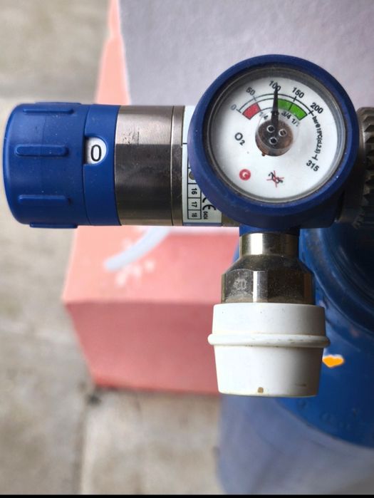 Butelii de oxigen medical 5L și 10L cu reductor până la 25L/m