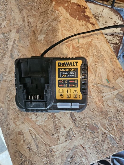 Incarcator dewalt rapid nou