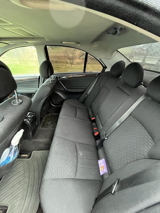 Vand sau schimb C class w203 c220 cdi