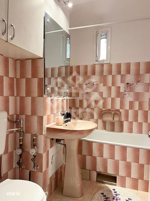 Apartament cu 3 camere de inchiriat pe bld. Stefan cel Mare