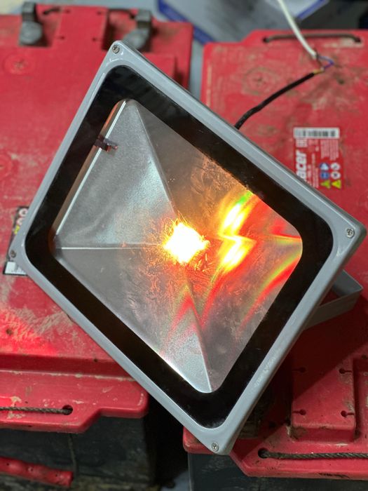 Прожектор разноцветный