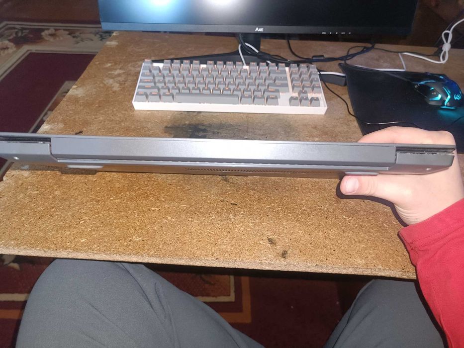 Lenevo v130 sotiladi