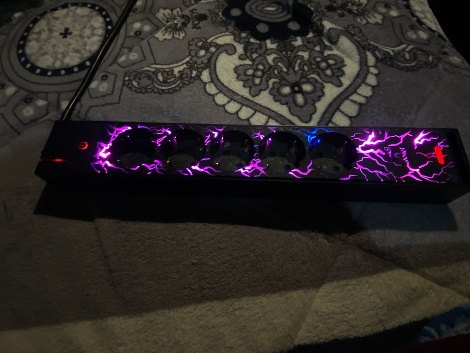 Prelungitor gaming Line, 5 prize cu contact protectie si 2 prize