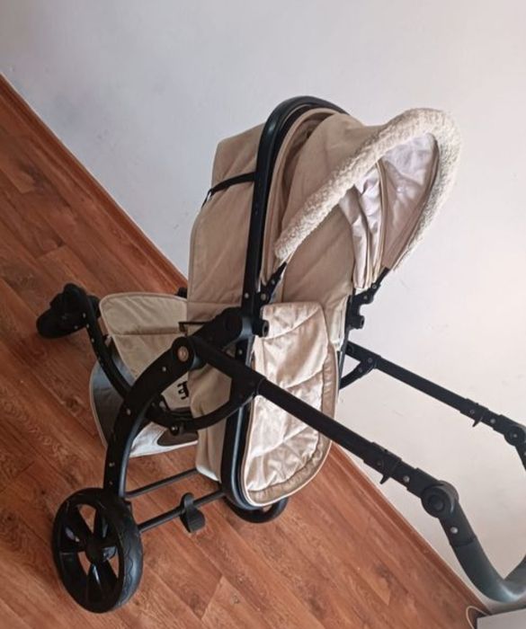 Продаётся коляска в хорошем состоянии