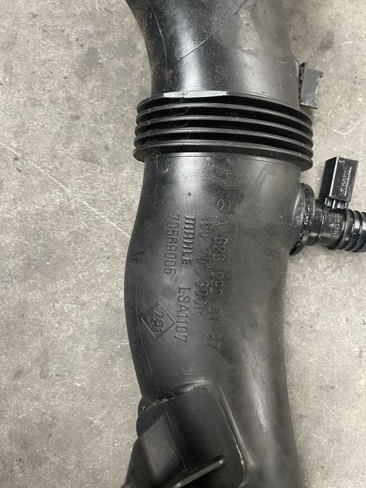 Furtun conducta intercooler pentru MERCEDES-BENZ C-CLASS W205 1.6 DCI