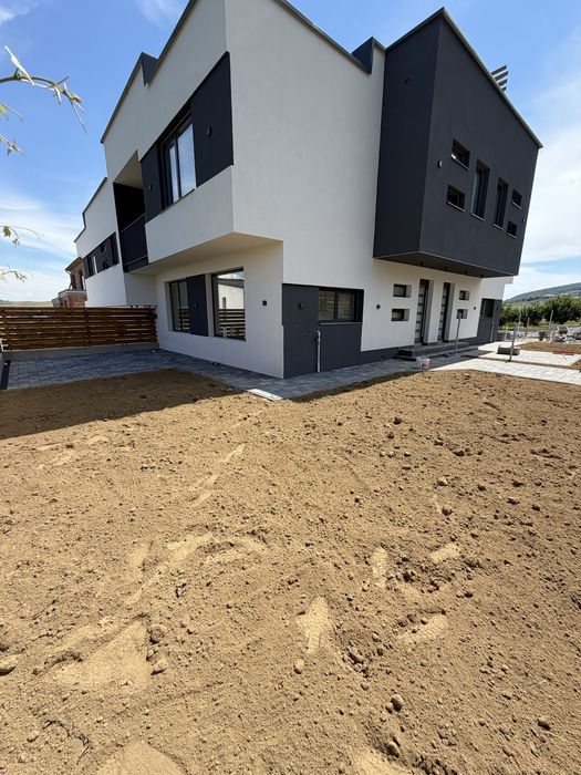 Ofert 110 mp utilii plus curte privata zona Dedeman La soare