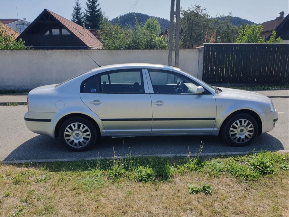 Vând Skoda Superb