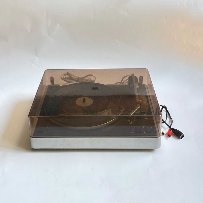 Грамофон Philips 22GA227/05 Made in Holland с оригинална доза Philips 400