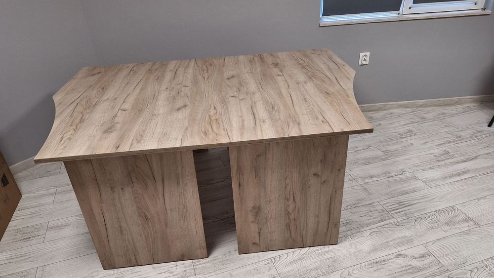 Разтегателно бюро с опция за 2 самостоятели бюра