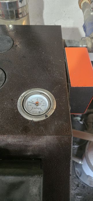 Продам котел твердотопливный