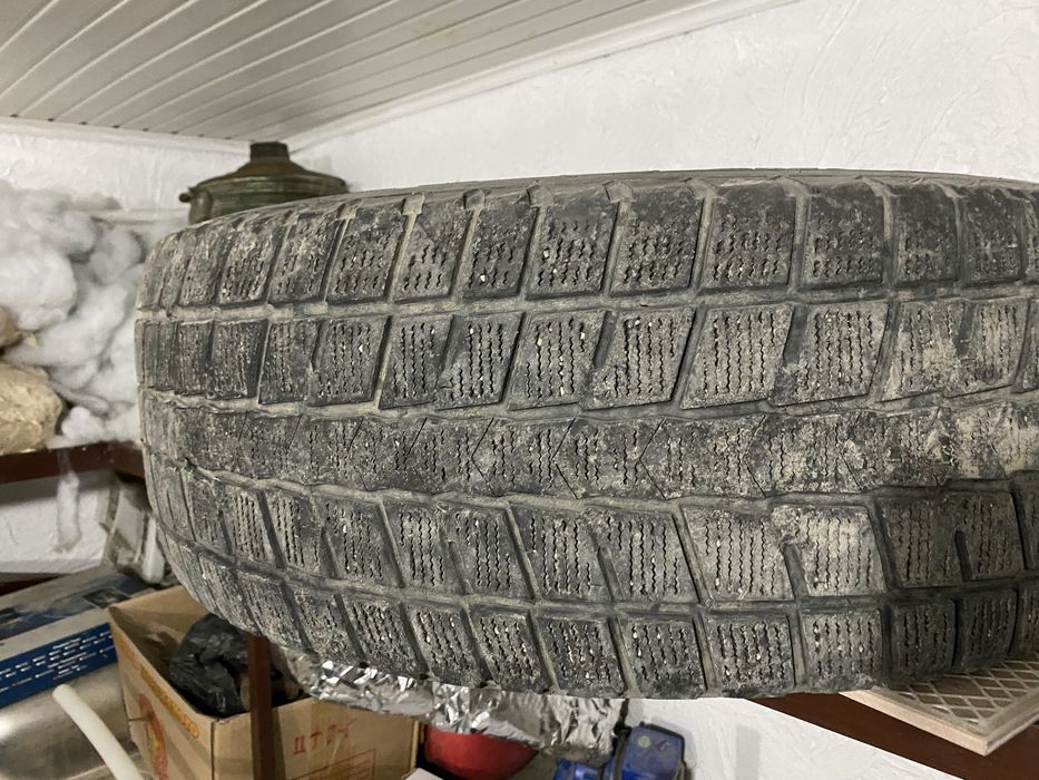 Зимние шины 265/65/17