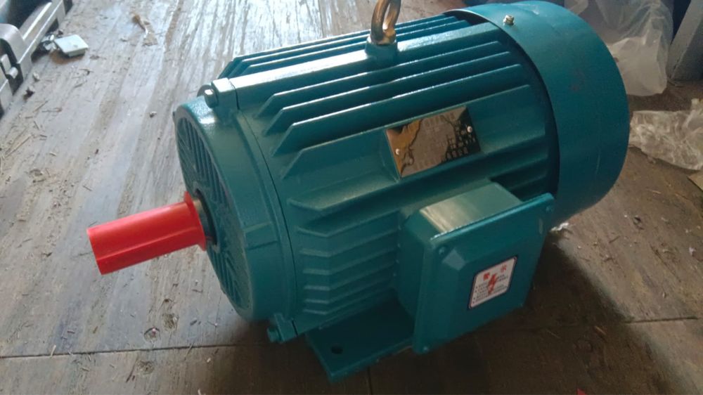 Электродвигатель редуктор