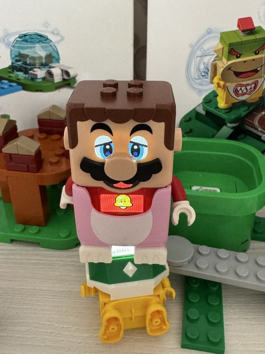 Продам Lego super Mario starter set , expansion set,