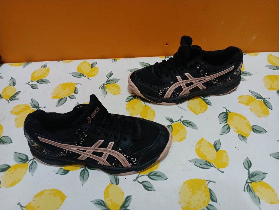 Asics Flare кожени N 35,5 - 8 €
