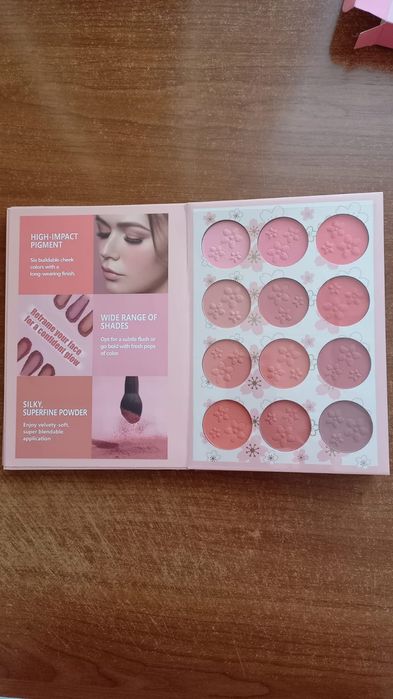 Продам набор косметики