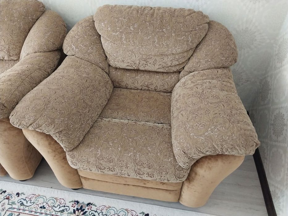 Мягкий уголок диван