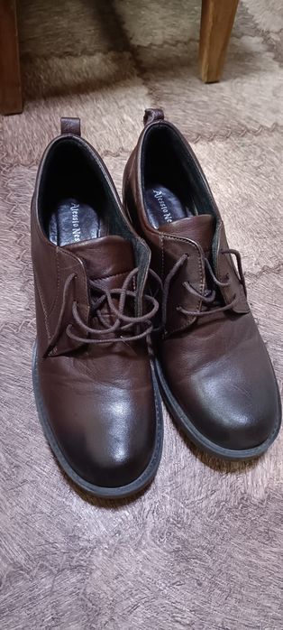 Ботильоны коричневые продам