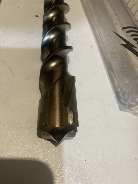 Burghiu Milwaukee Sds Max 28x370mm 4 cutite Nou Germania