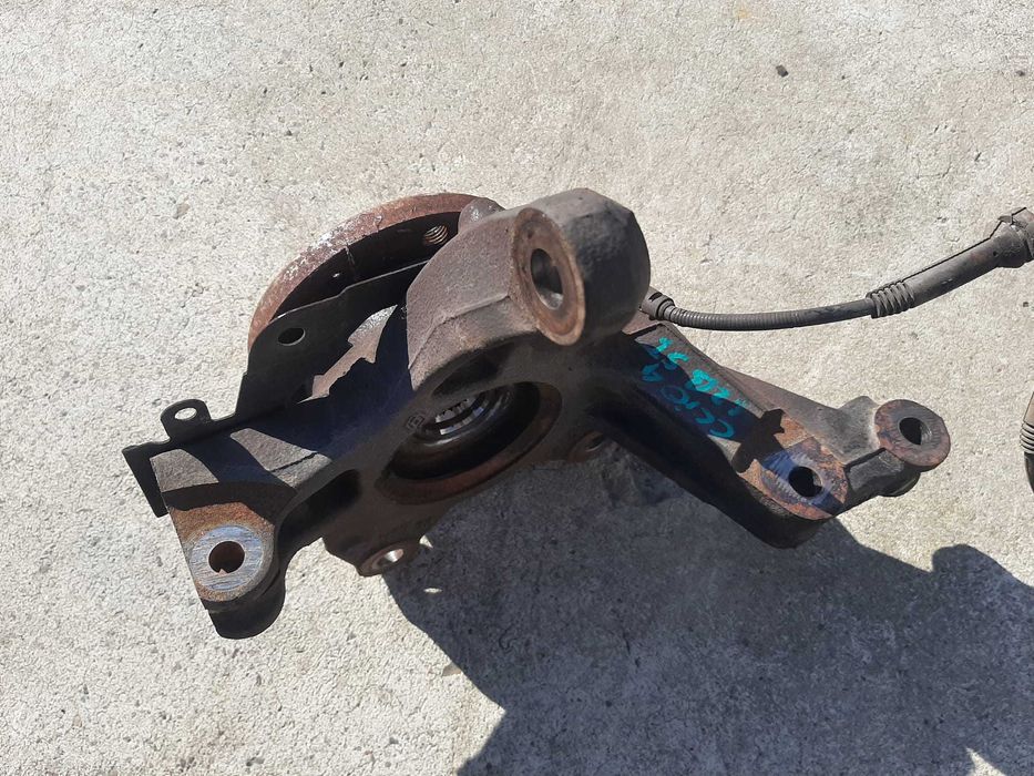 fuzeta stanga fata 1.2 b  renault clio 4