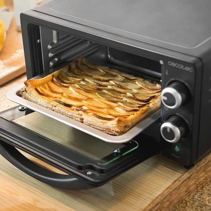 Мини фурна Cecotec Bake&Toast 1090, черна, капацитет 10 литра, мощност 1000 вата, контрол на температурата до 230 ºC, 60-минутен таймер, лек ДЕФЕКТ
