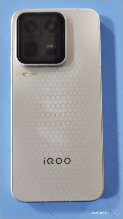 IQOO 15 ULtra игровой смартфон
