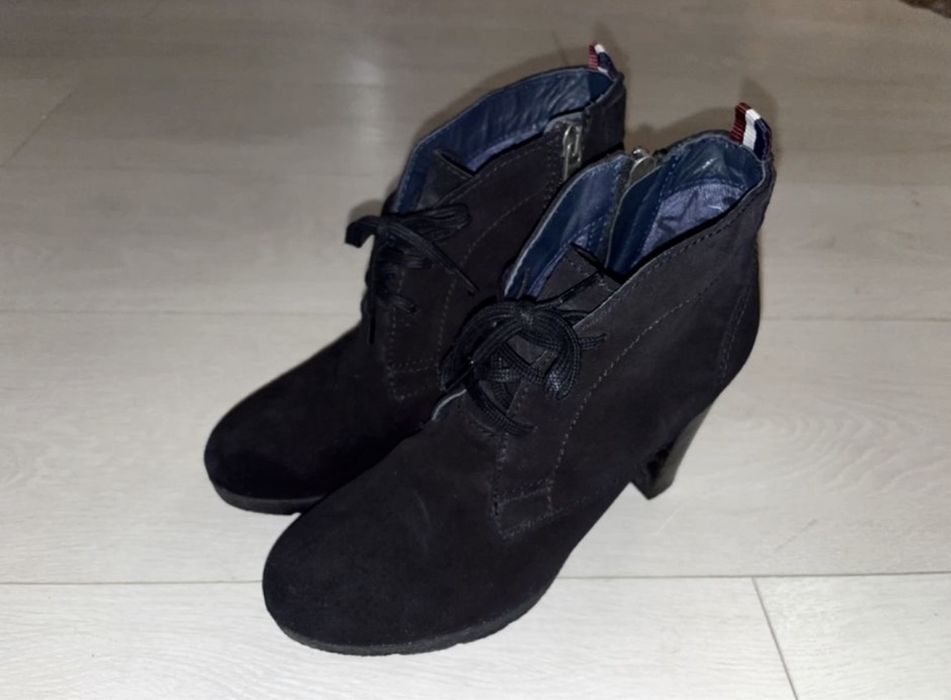 Botine piele întoarsă cu toc Tommy Hilfiger 37 EU