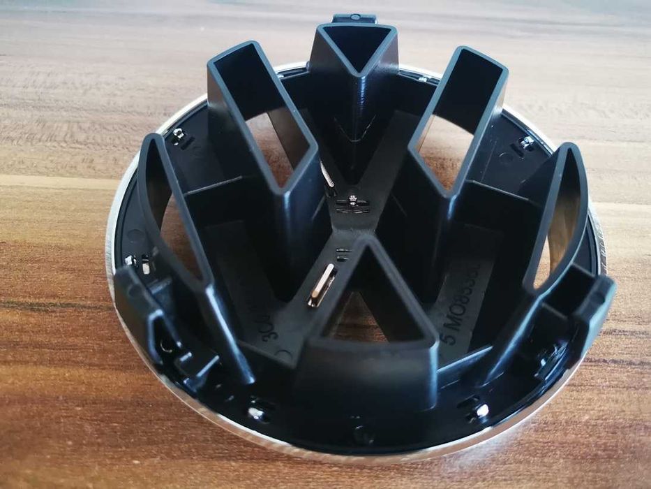 Предна Емблема VW 130мм