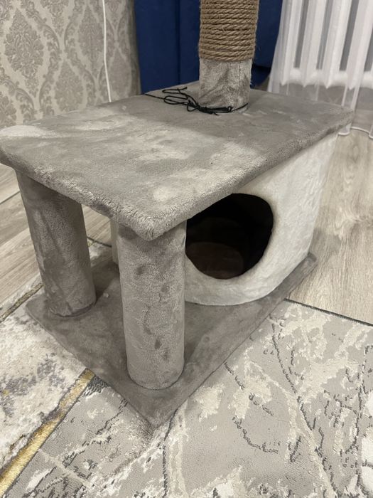 Дом для кошки с когтеточкой