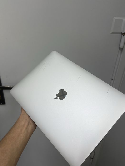 MacBook Air 13, M1 (p25)