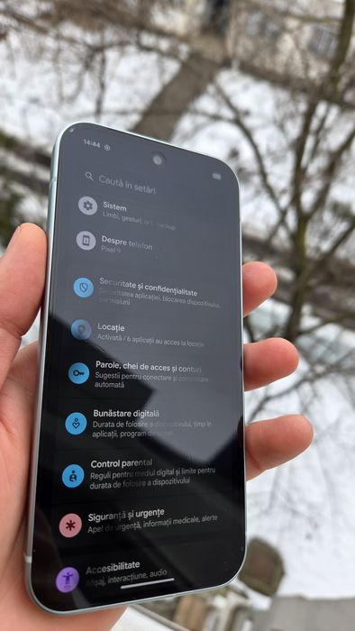 Google Pixel 9 - green