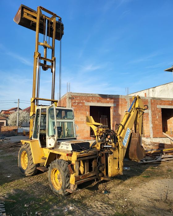 Buldoexcavator si manitou Buffalo Ferro