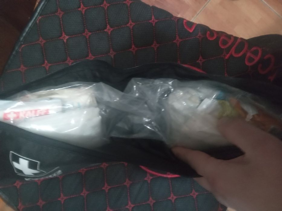 Продам автоаптечку БМВ оригинал на любой