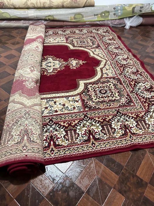 Ковры, каждая по 10 тысяч