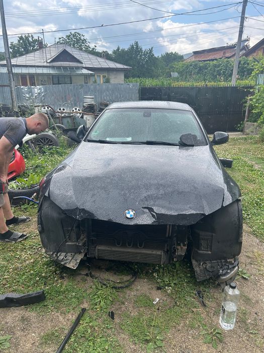 Vând BMW e 92 lci xdrive avariat