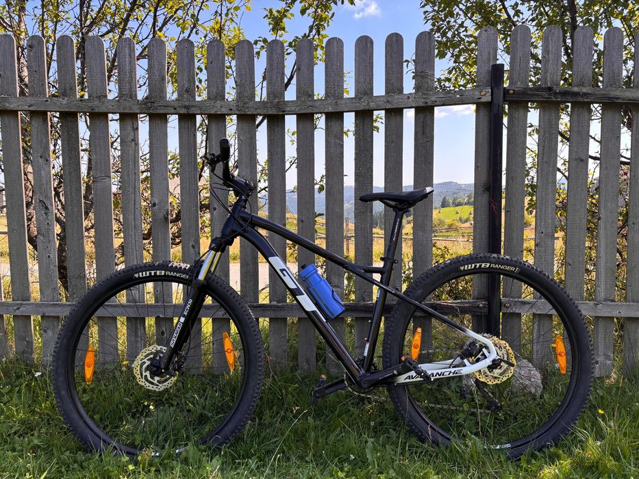 Bicicleta MTB GT, cadru M, roti 29