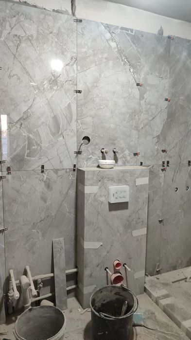 Профессиональный кафельщик